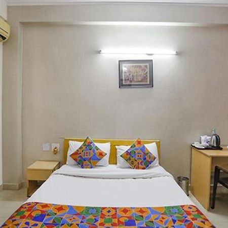 Hotel Fabexpress Ap International Noida Exteriér fotografie