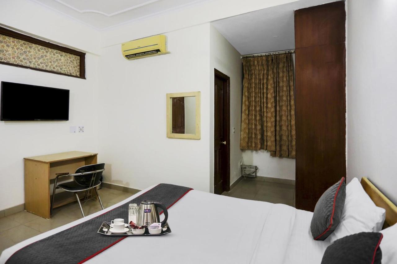 Hotel Fabexpress Ap International Noida Exteriér fotografie