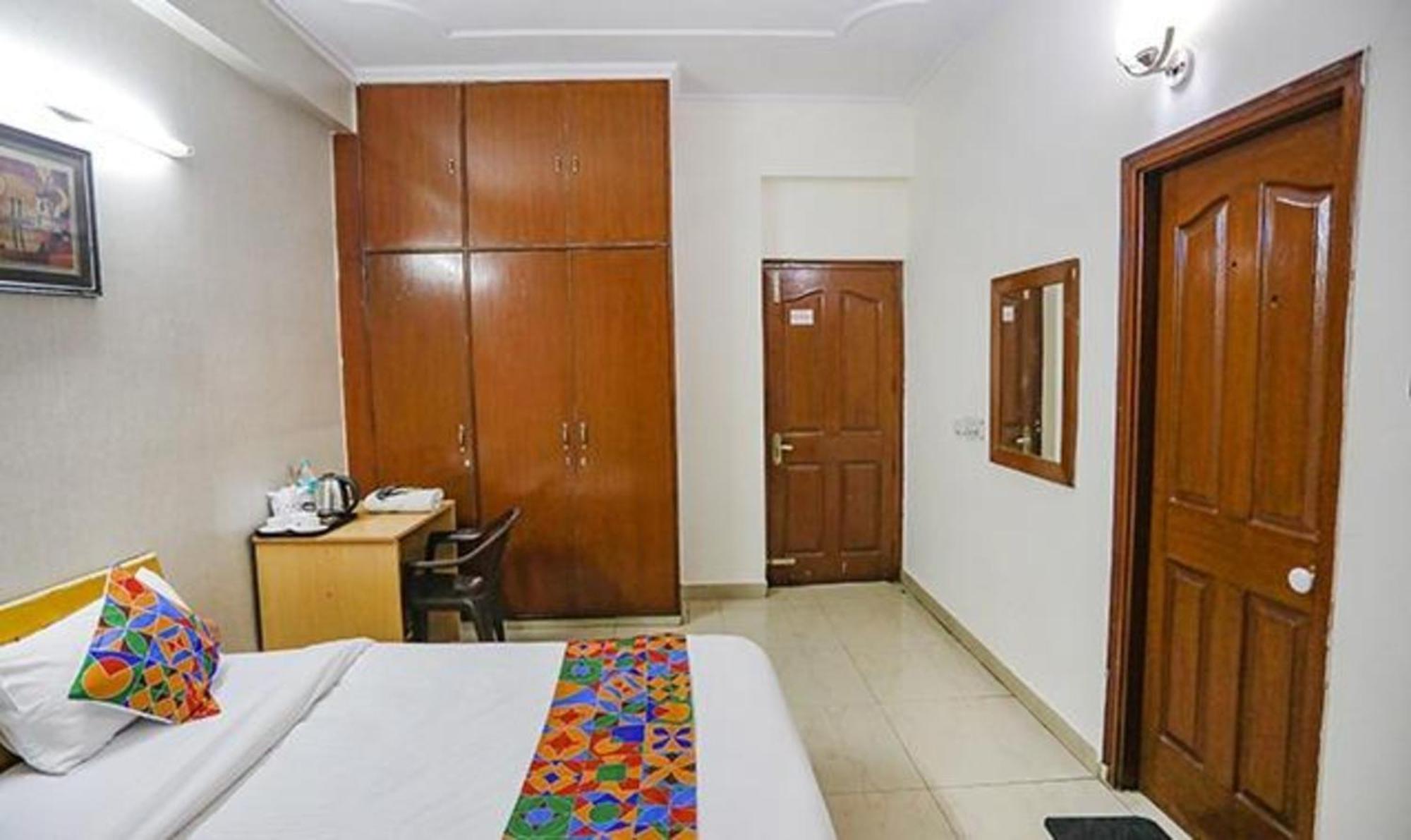 Hotel Fabexpress Ap International Noida Exteriér fotografie