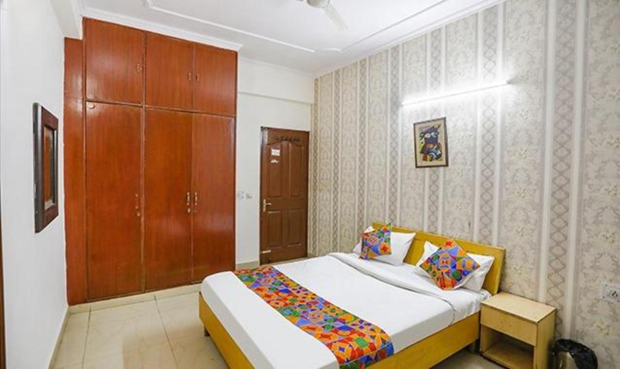 Hotel Fabexpress Ap International Noida Exteriér fotografie