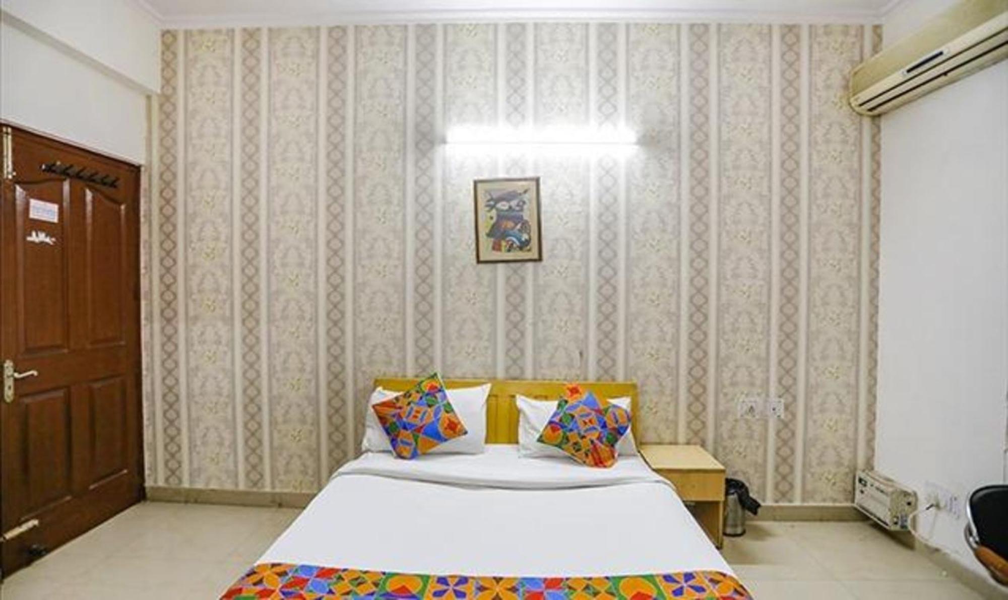 Hotel Fabexpress Ap International Noida Exteriér fotografie