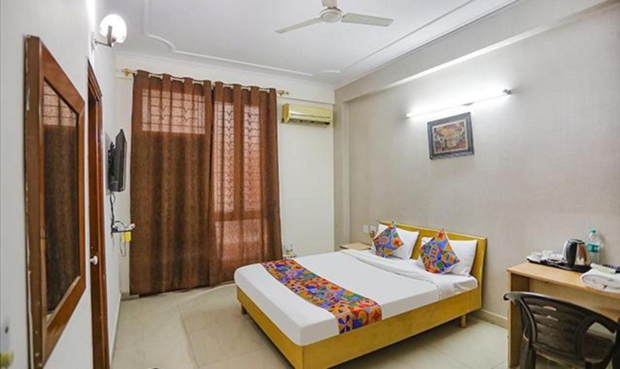 Hotel Fabexpress Ap International Noida Exteriér fotografie